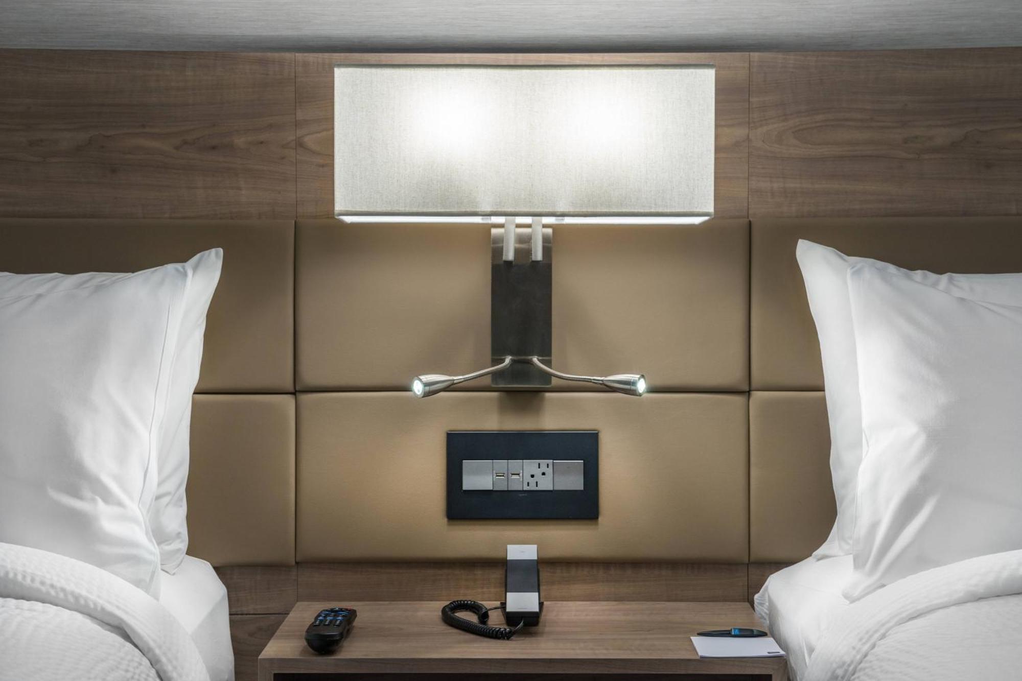 Ac Hotel By Marriott Boston North Medford Buitenkant foto